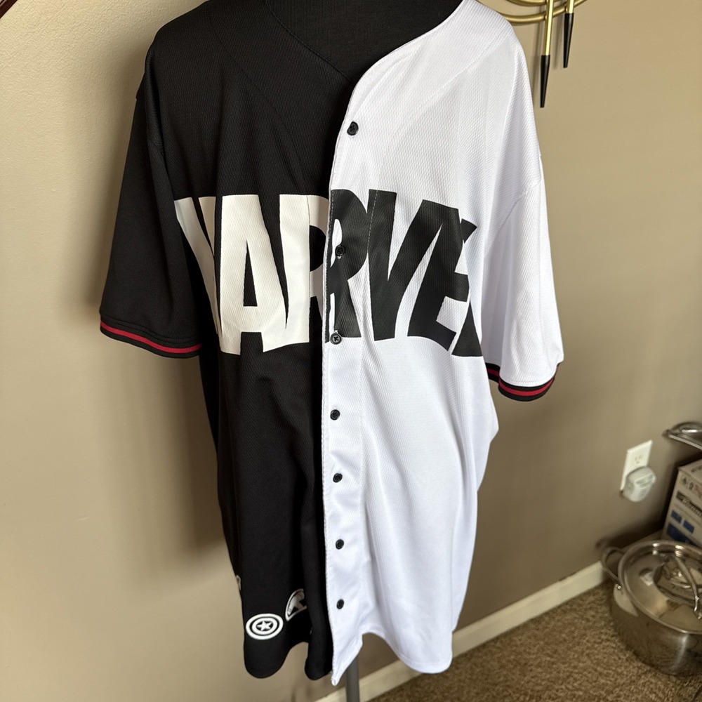 Marvel "Our Universe" Mens Red/Black Colorblock Logo Baseball Large Jersey